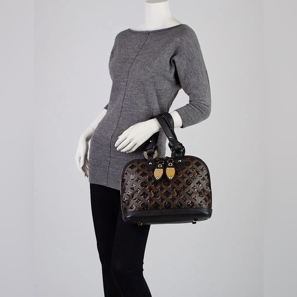 Louis Vuitton Alma Monogram Eclipse -- Black Sequin Monogram Print - Picture 2 of 16